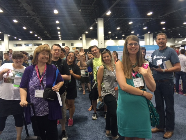 Teachers queuing at Nearpod booth at ISTE 